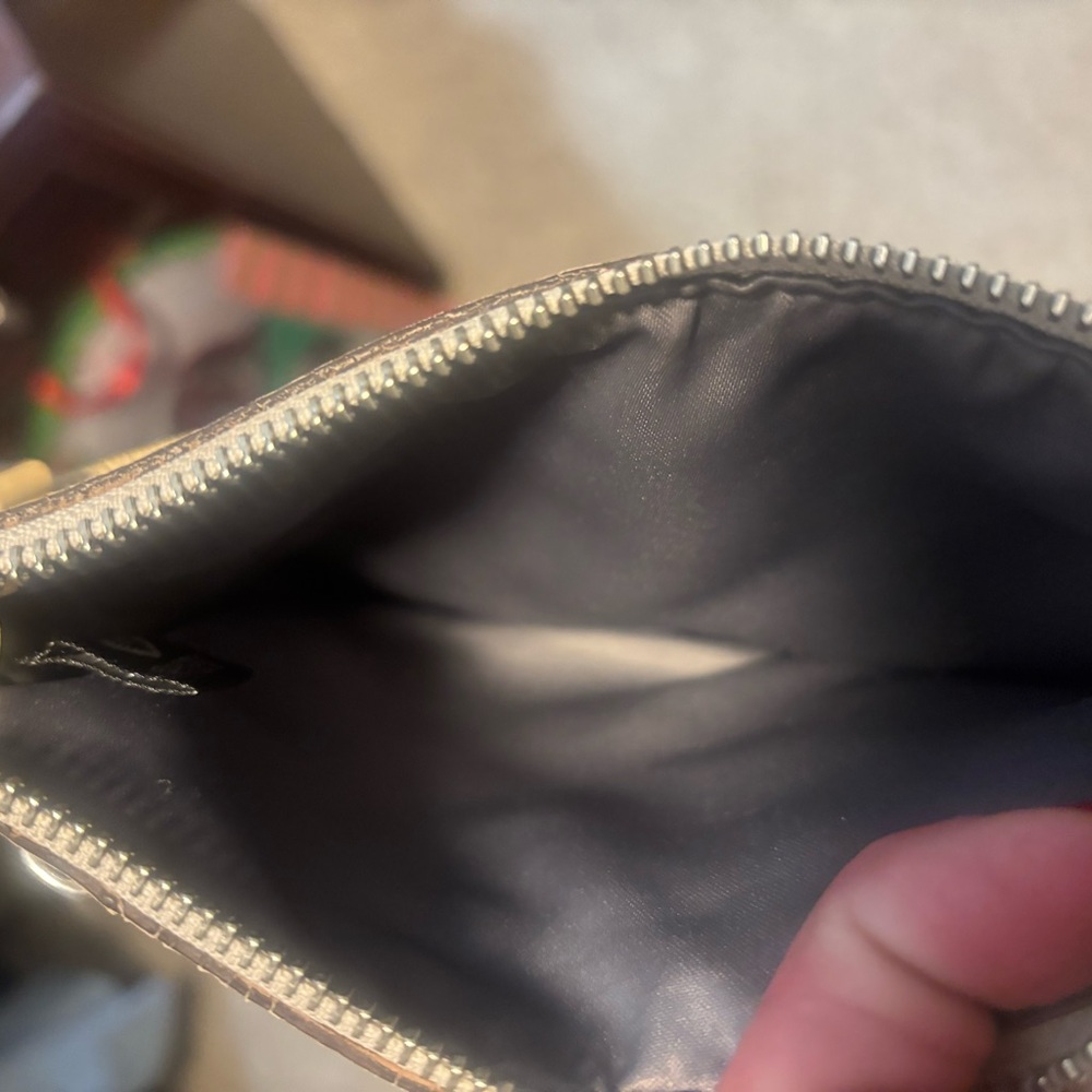 Coach Poppy - Beige Signature Wristlet - Picture 3 of 4